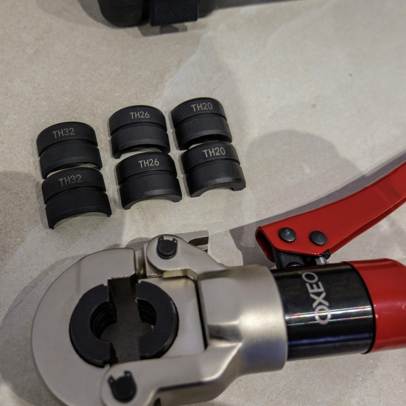 Kit outils sertir multicouches - Pince sertisseuse Pro - 4 mâchoires TH - Redresseur tube - Calibreur ébavureur - Coupe tube