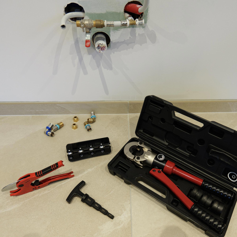 Kit outils sertir multicouches - Pince sertisseuse Pro - 4 mâchoires TH - Redresseur tube - Calibreur ébavureur - Coupe tube