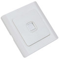 Prise RJ45 Encastrable Design Blanche – GEFOM – Connexion Réseau Ethernet – Catégorie 5E – Montage Mural