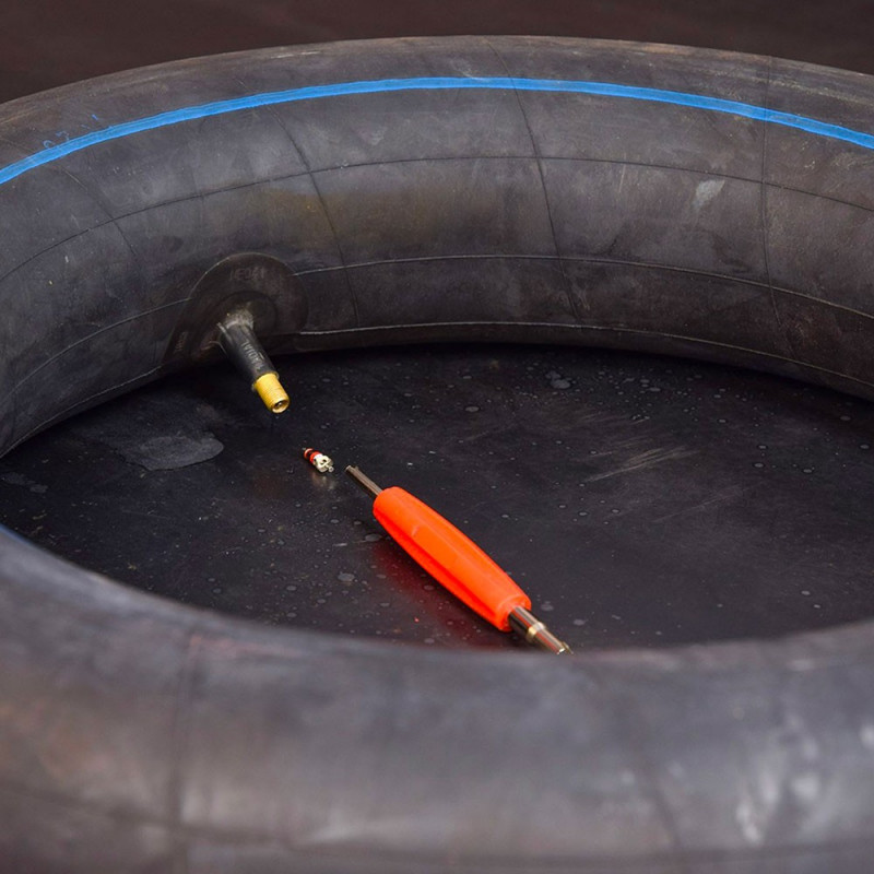 Démonte obus de valve pneus et climatisation