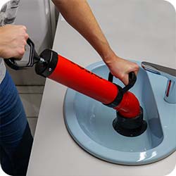 Déboucheur WC et lavabo